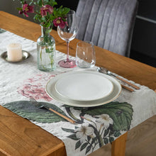 Load image into Gallery viewer, Table Runner HORTENSIA.
