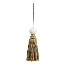 Load image into Gallery viewer, Royal Tassel scented golden - Rose elixir.
