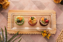 Load image into Gallery viewer, Crystal pearl serving plate 30x12x3cm..
