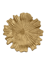 Load image into Gallery viewer, Gold Flower Cake Plate.
